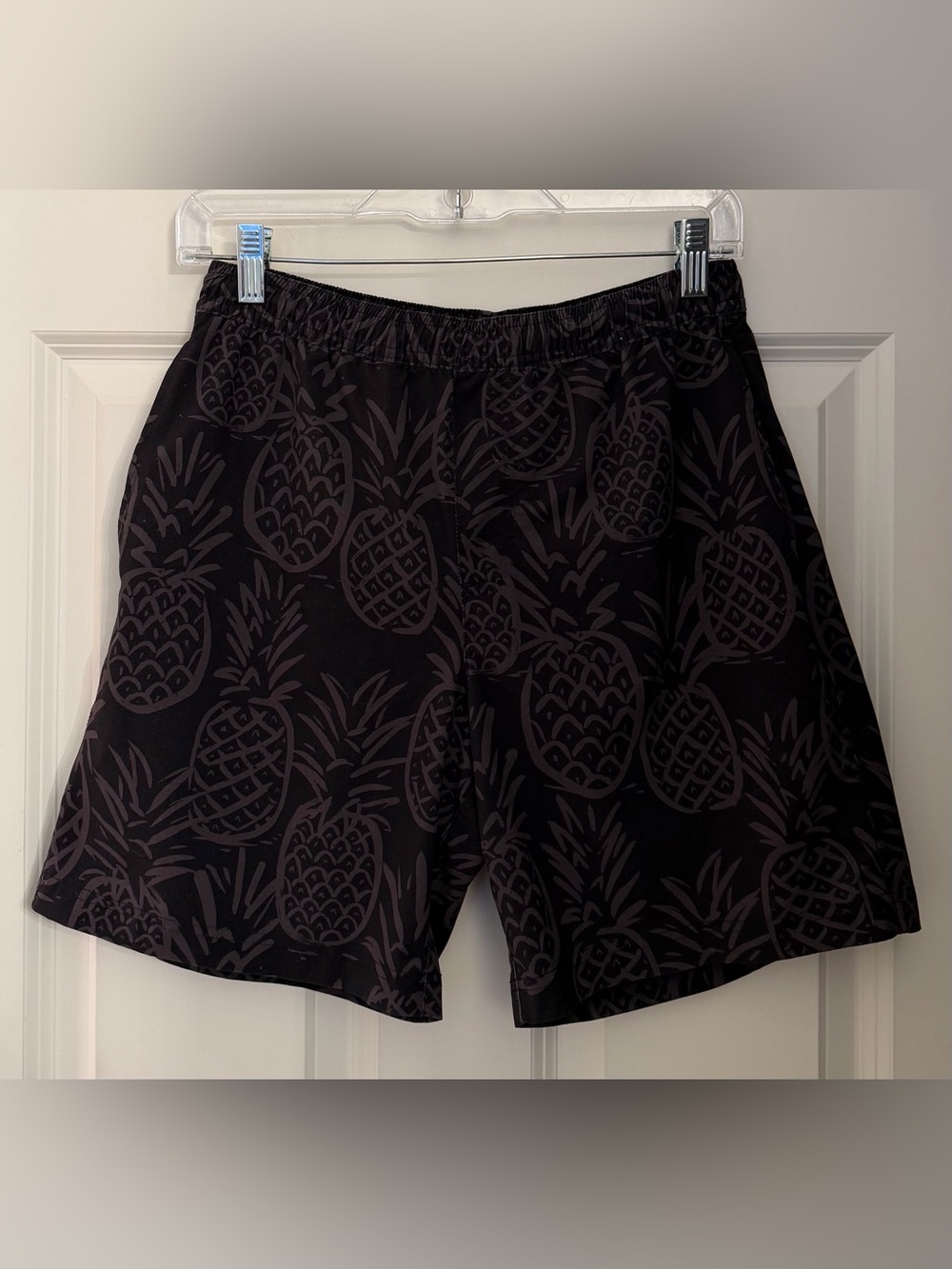 Chubbies "The Thigh-Napples" 7” Lined Active  Shorts in Pineapple Print, Size S